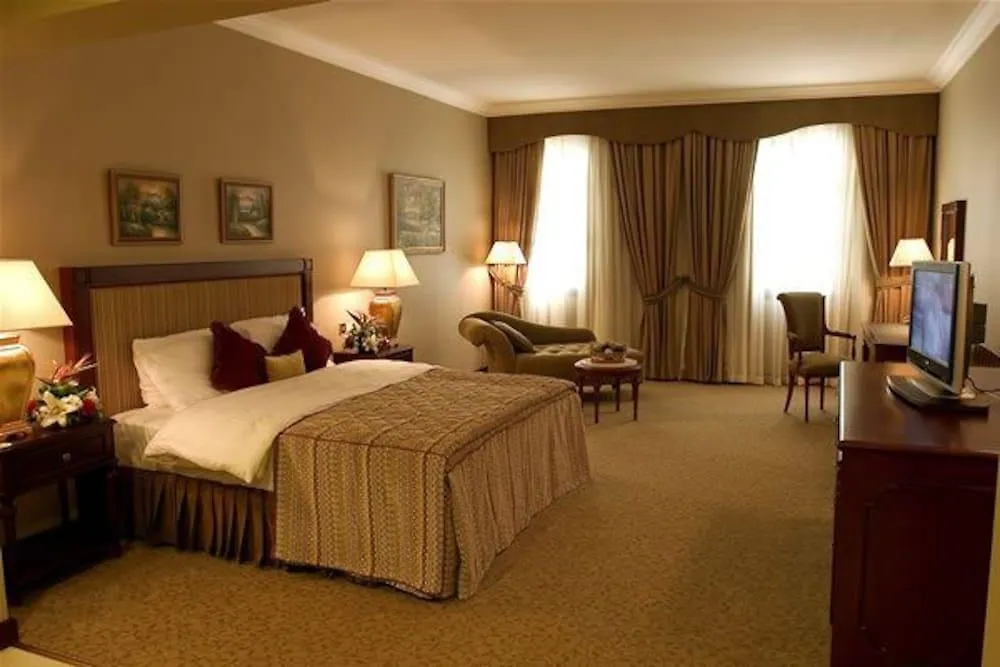 Royal Ascot Hotel Dubai