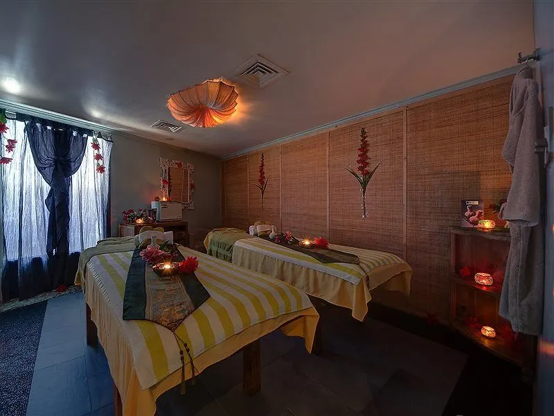 דובאי Royal Ascot Hotel