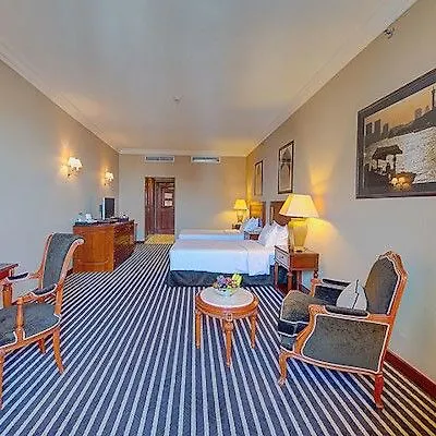 דובאי Royal Ascot Hotel